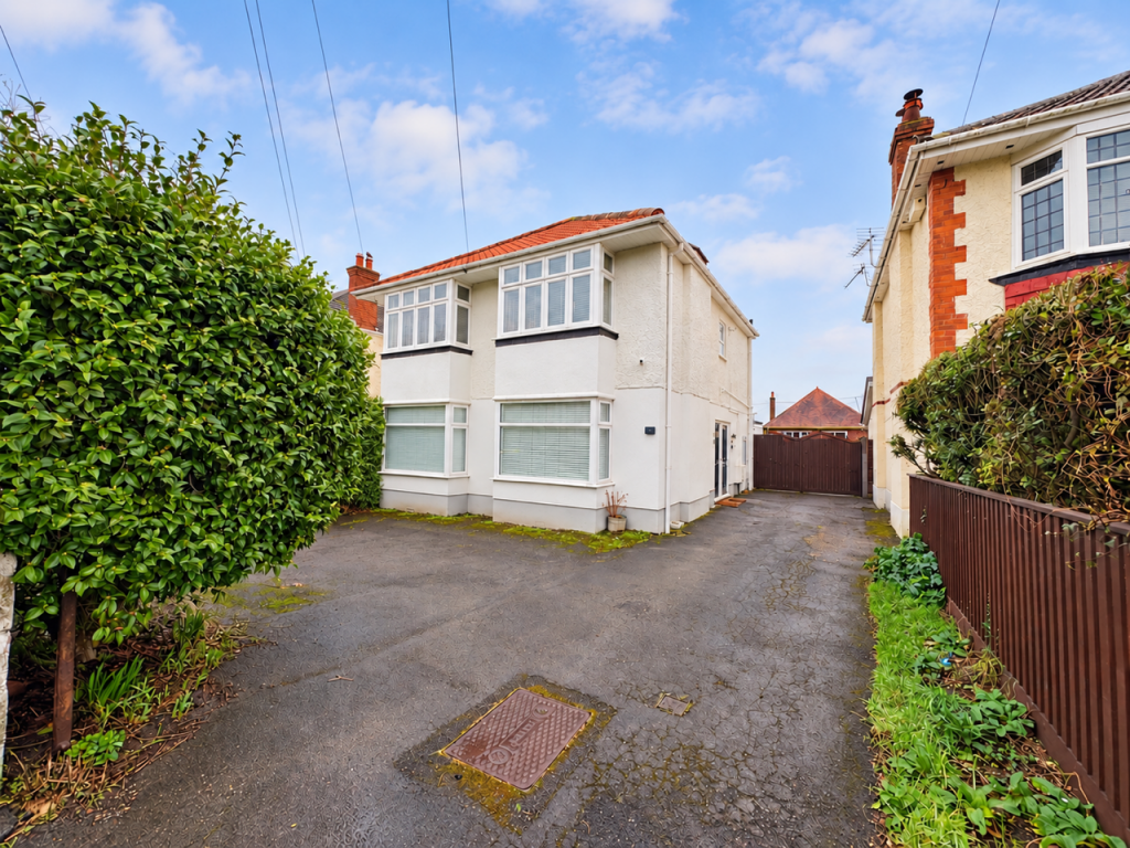 Apartment in Christchurch, Southbourne, Bournemouth - View 2