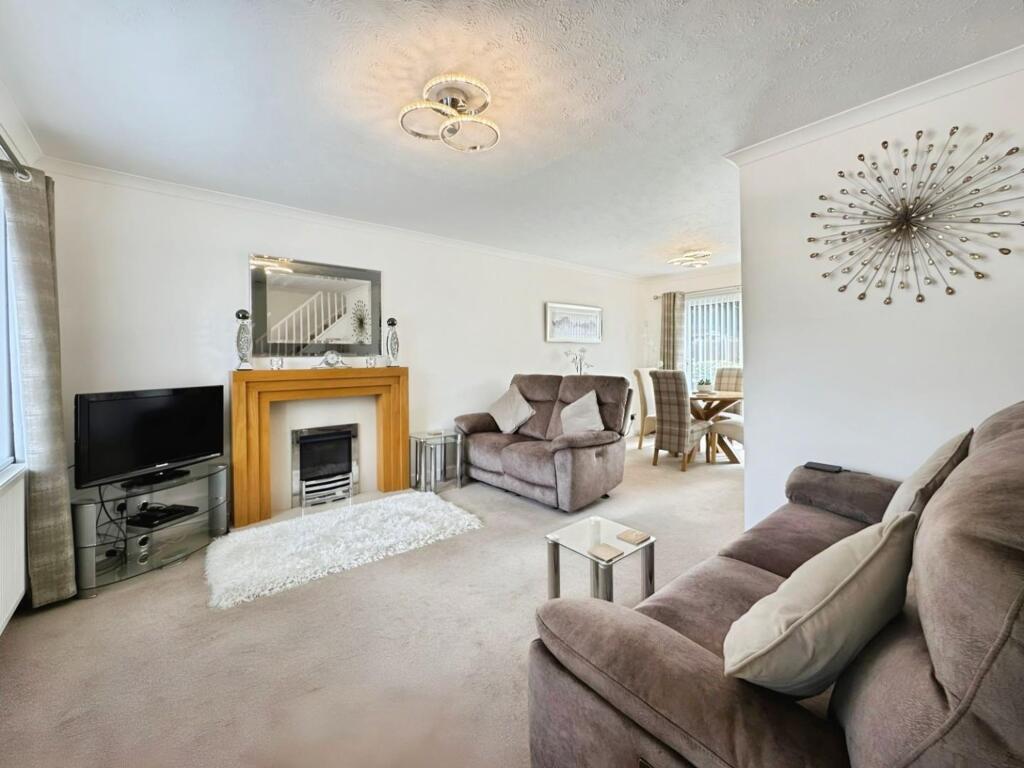 Gorsefield Hey, Wilmslow, SK9 photo 2
