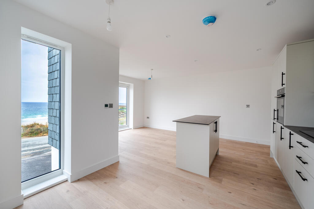 Apartment in Truro - View 4