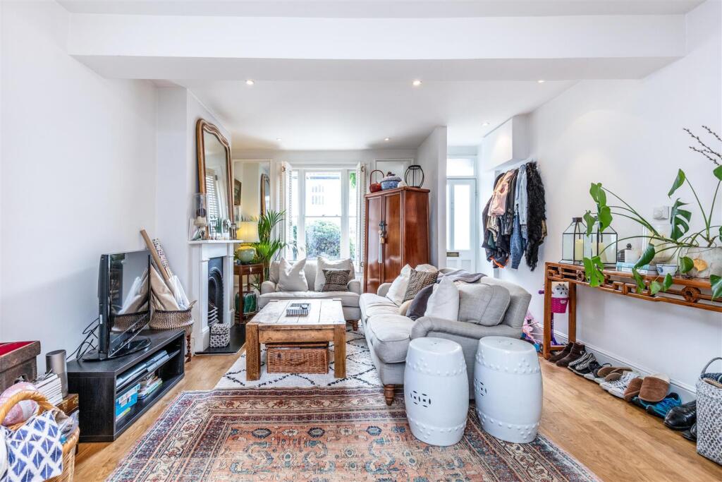 Main image of property: Thorne Street, Barnes, SW13
