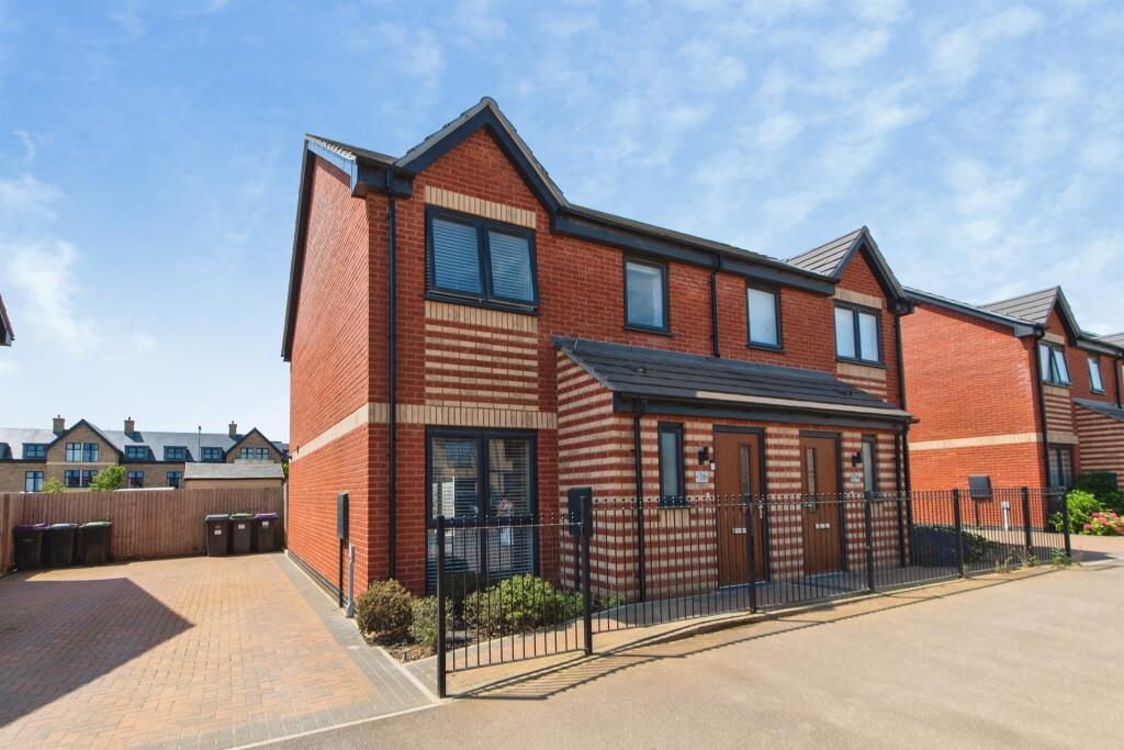 Main image of property: Sandringham Way, Sleaford