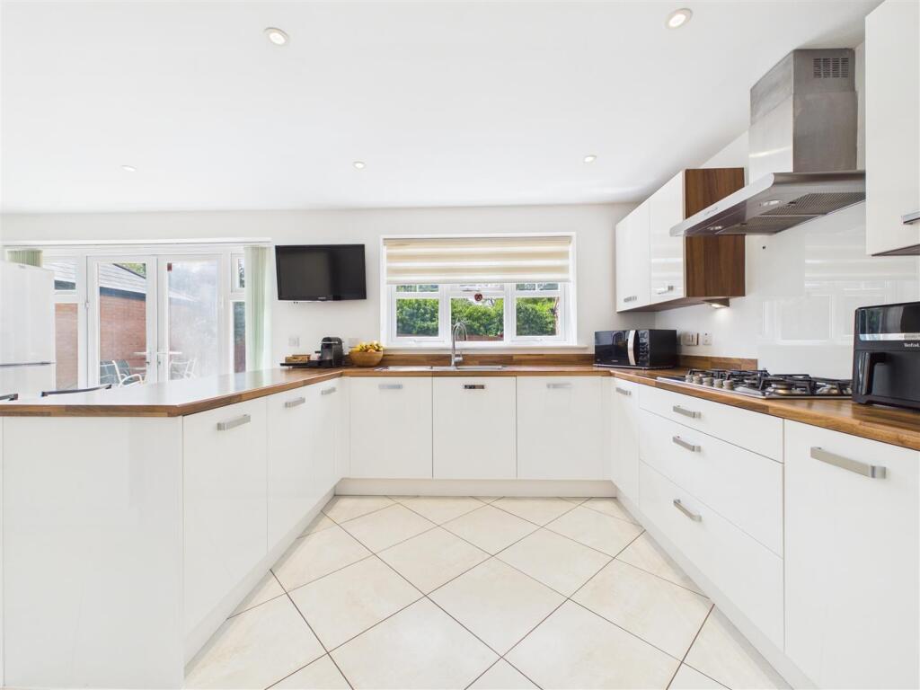 Roebuck Road, Bishopton, Stratford-Upon-Avon photo 3