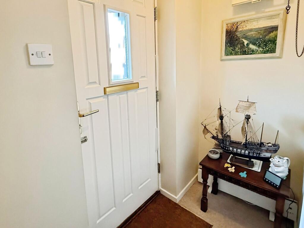 Bramble Close, Hamilton, LE5 photo 3