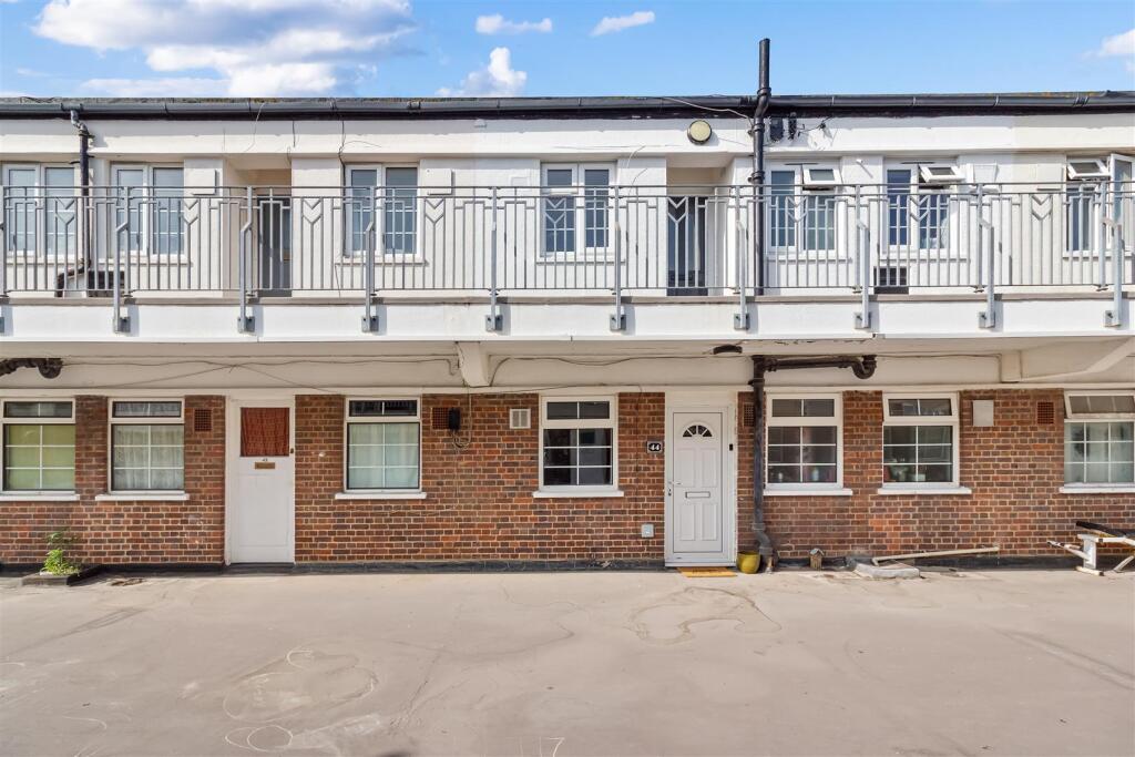 House in Brighton - View 3