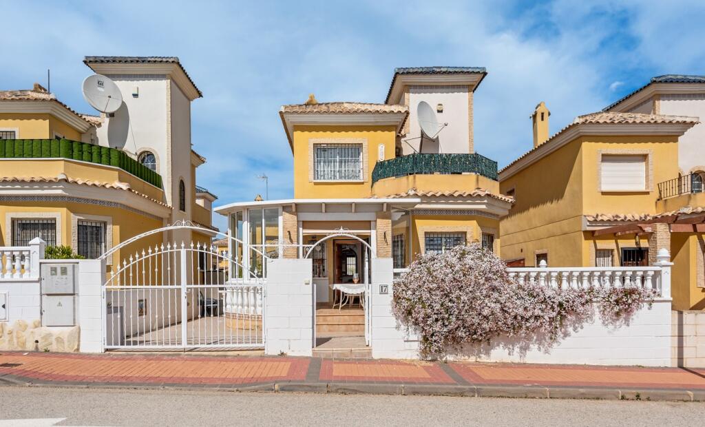 Main image of property: Valencia, Alicante, Algorfa