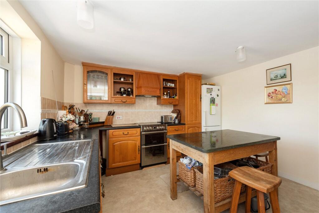 Hambledon, Waterlooville, Hampshire, PO7 - View 6