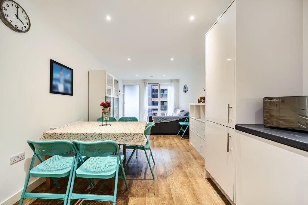 Apartment in London - View 2