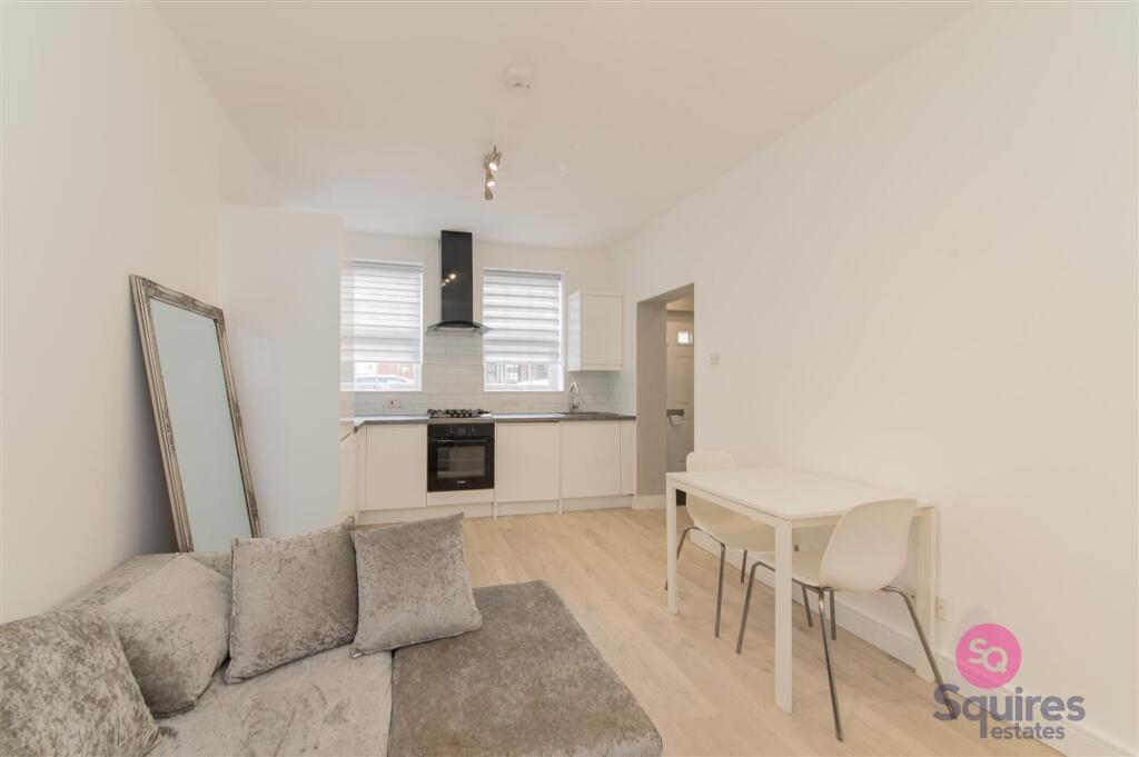 Apartment in London, North Finchley - View 4