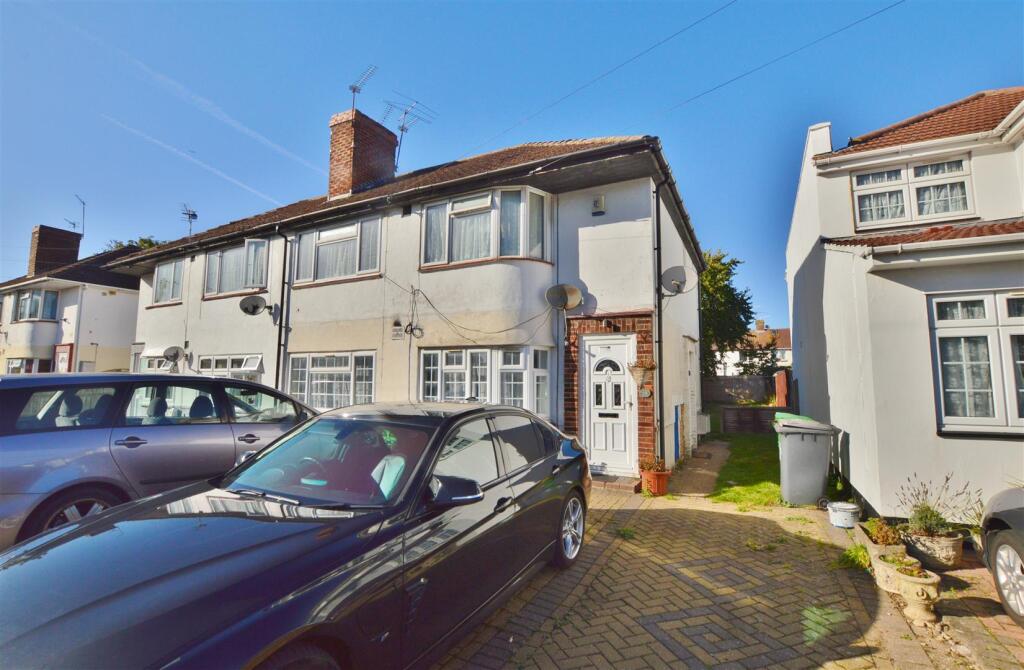 Main image of property: Cornwall Avenue