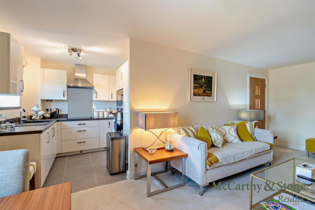 Apartment in Tonbridge - View 4