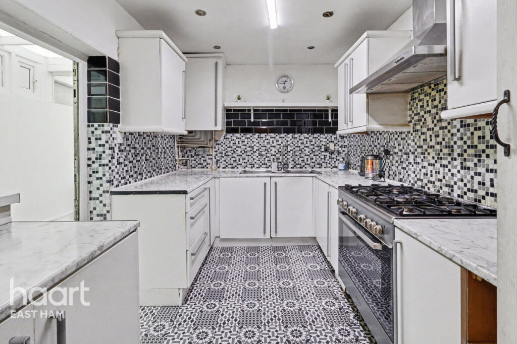 Main image of property: St Olaves Road, London