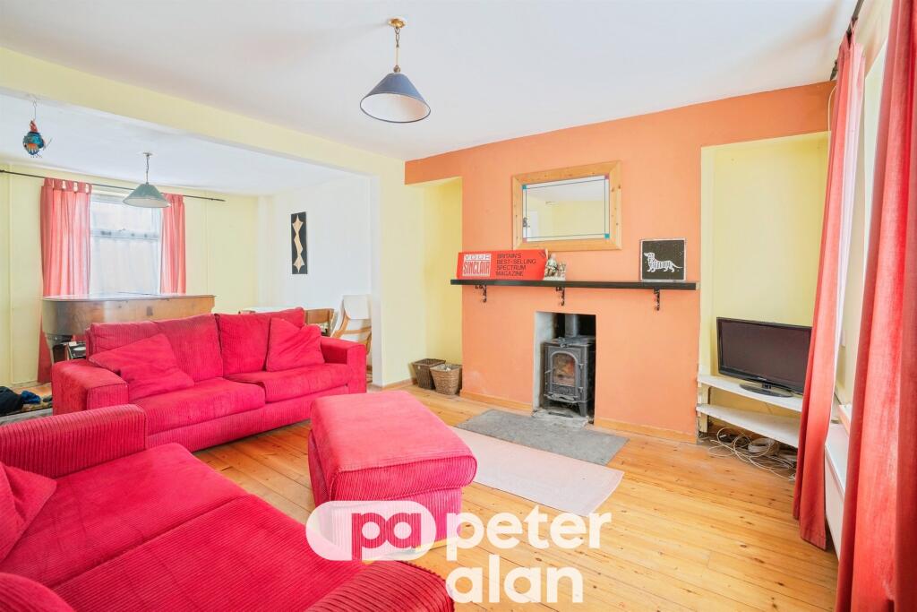 House in Newport, Five Lanes, Graig - View 2
