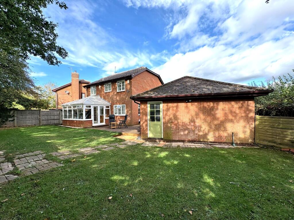 Woodlands Road, Charfield, GL12 photo 2