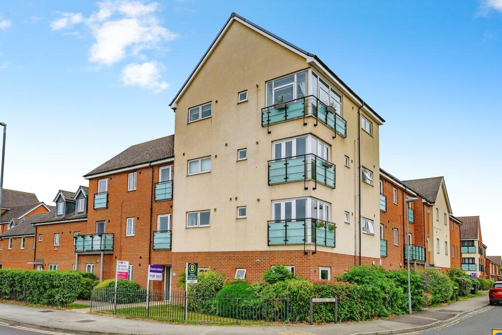 Main image of property: Vauxhall Way, Dunstable, Bedfordshire, LU6