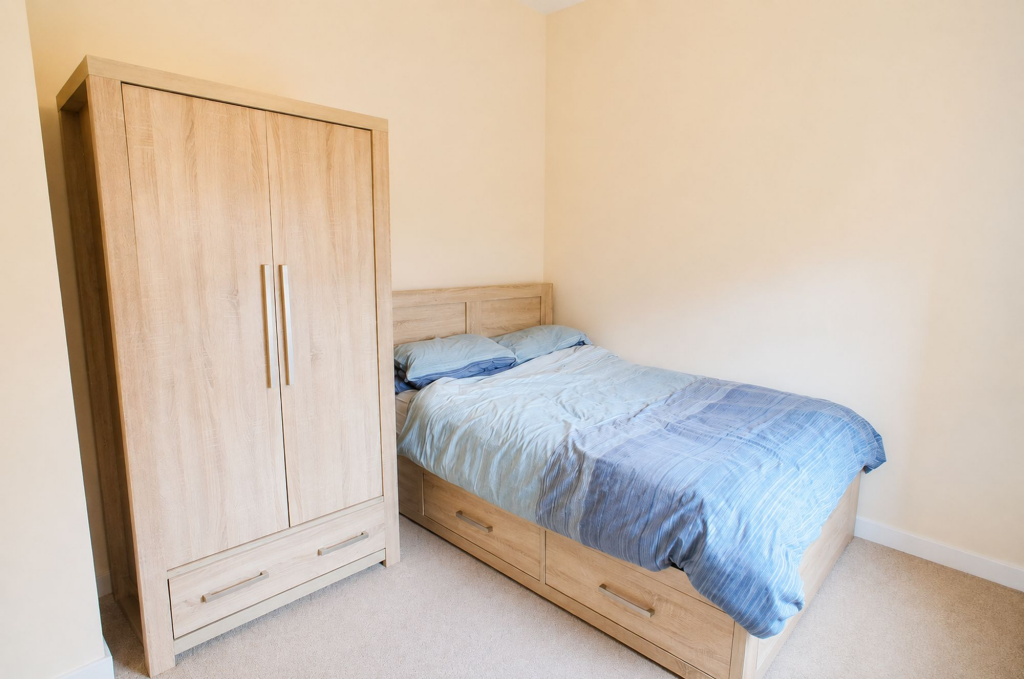 Apartment in Swindon, Woodshaw, Wiltshire - View 4