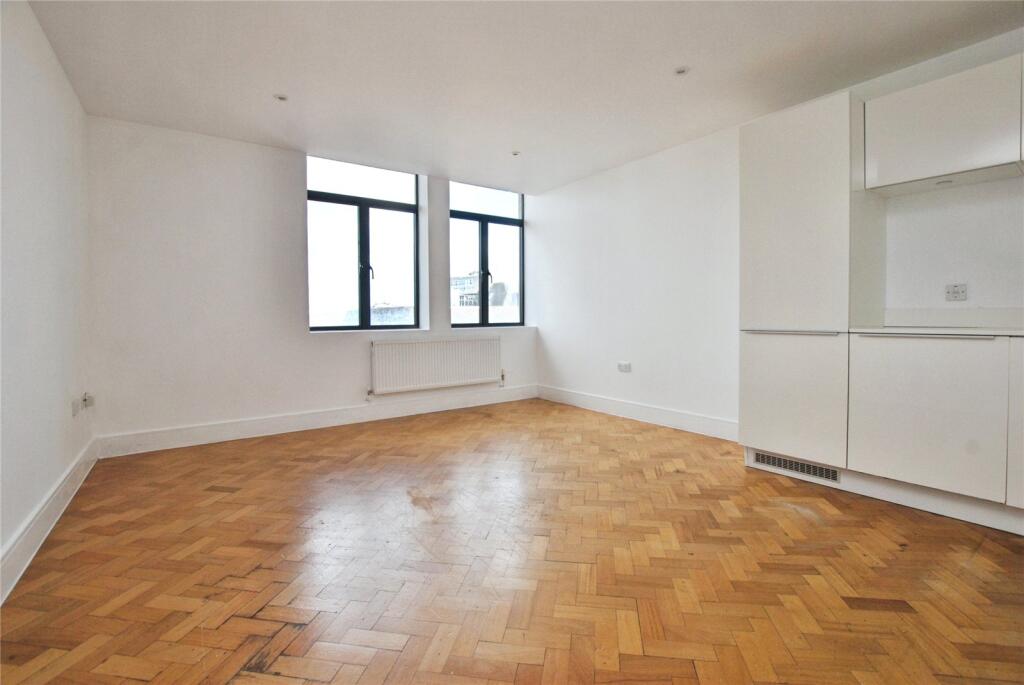 Main image of property: Parkway, Chelmsford, CM2