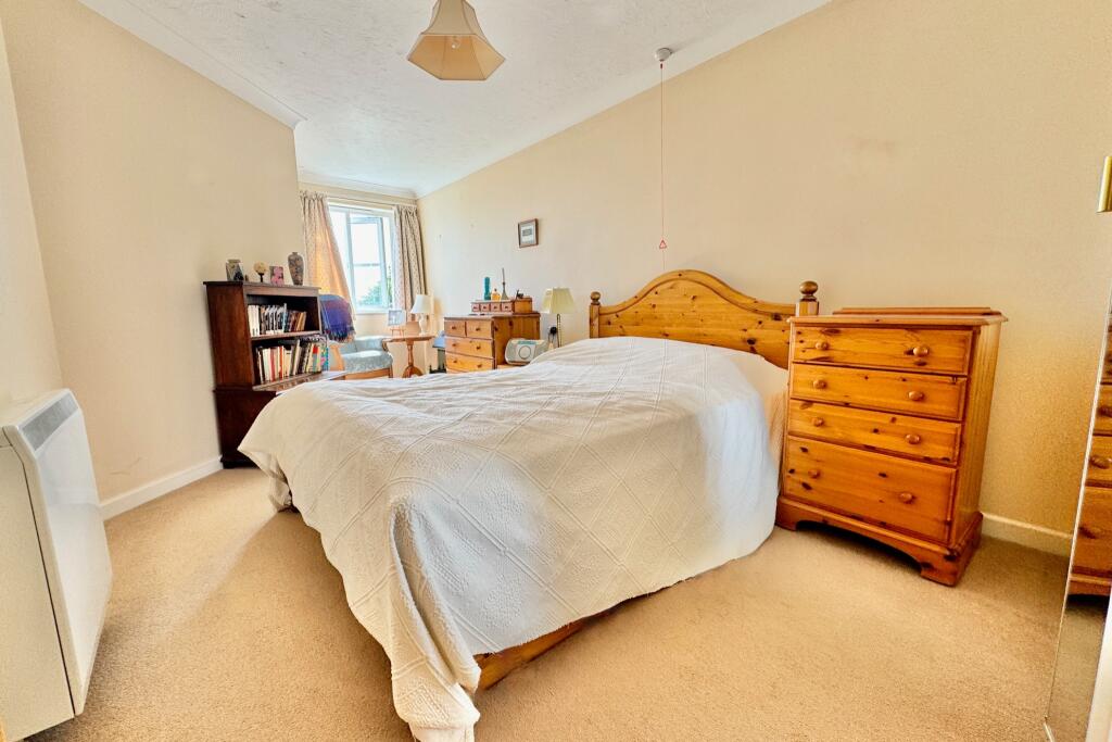 Apartment in Swanage, Dorset - View 6