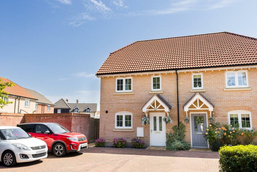 2-bed semi-detached on Mercia Road, Dunmow, £365,000