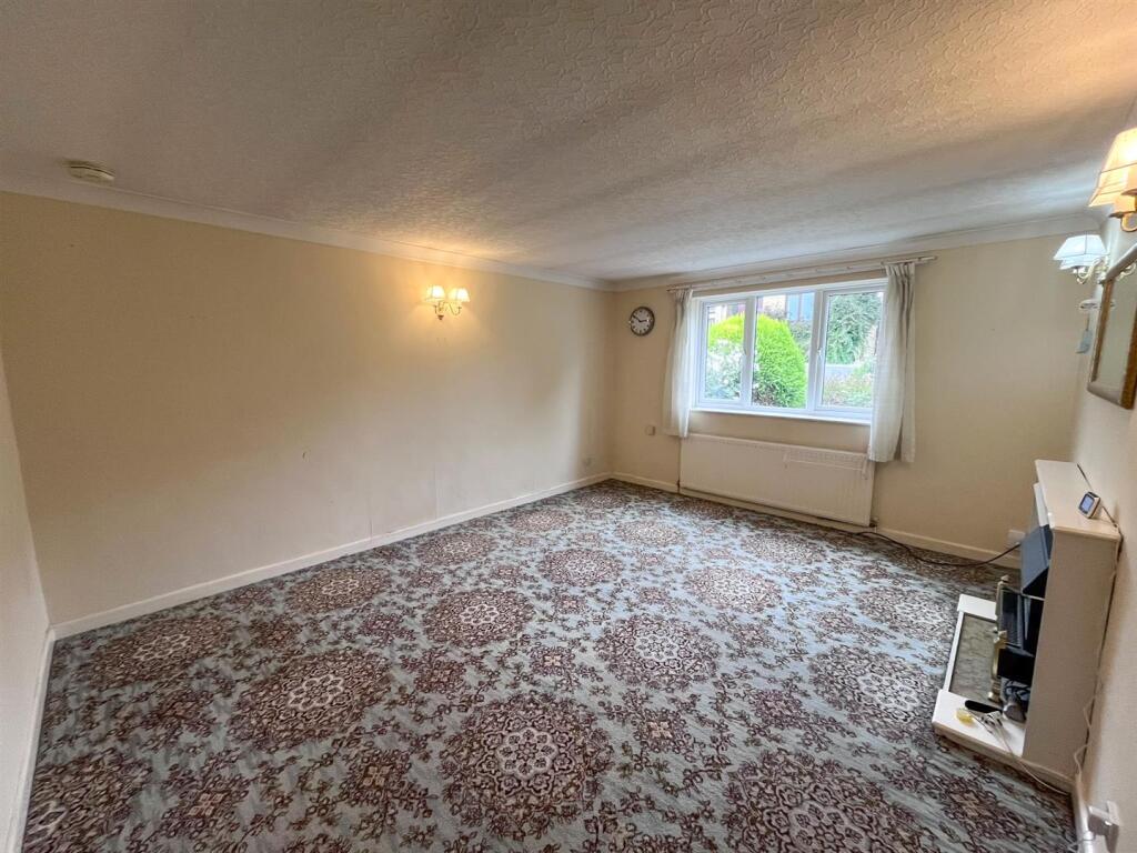 Throstle Nest Road, Silsden photo 4