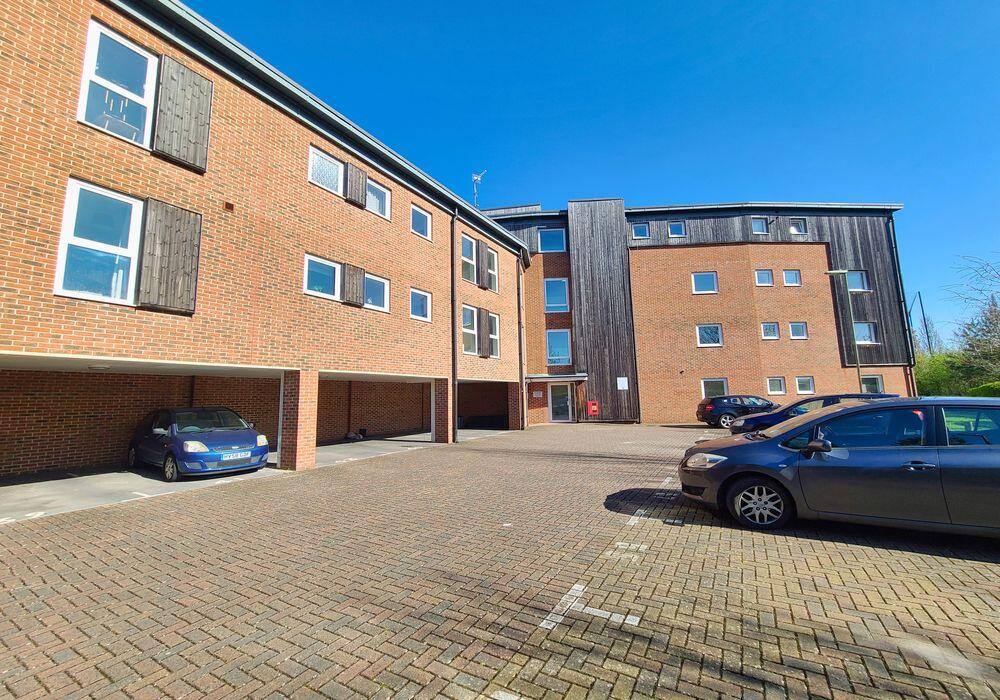 Brunswick Place, Totton, Southampton, SO40 8AJ photo 2