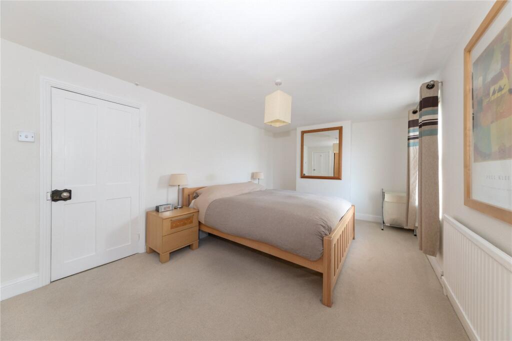 Caldecote Street, Newport Pagnell, Buckinghamshire, MK16 photo 2