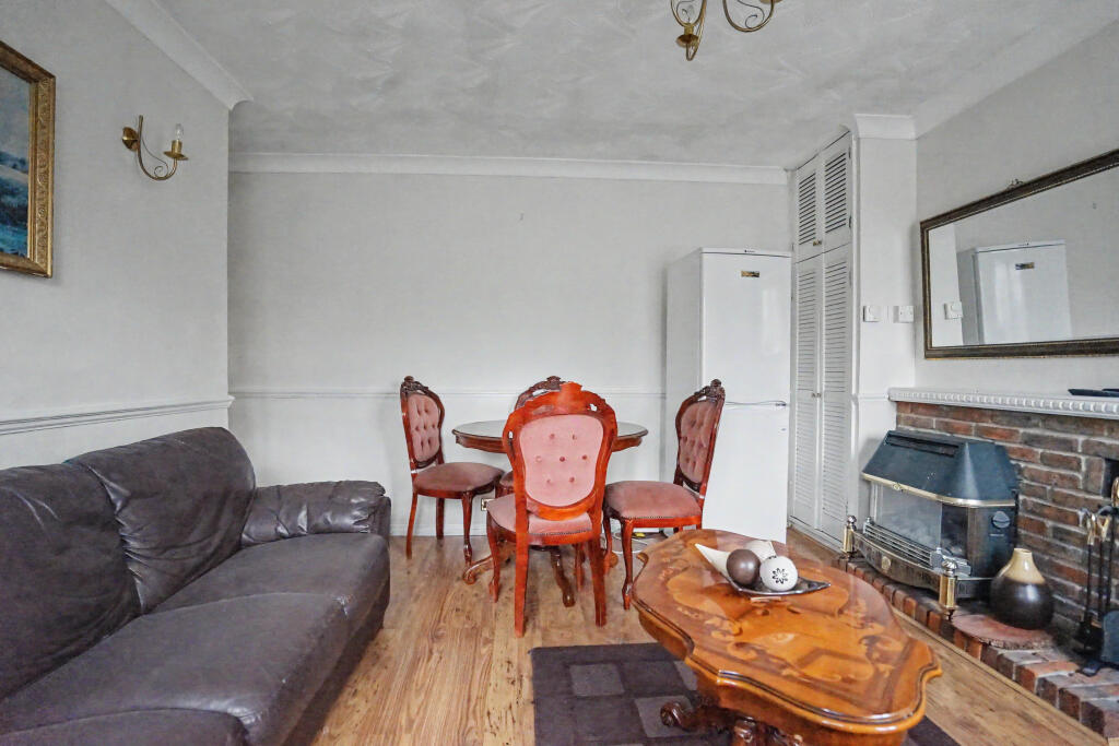 Apartment in Dartford, Kent - View 4