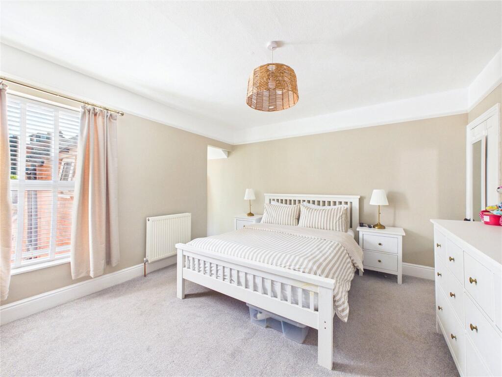 House in Worcester - View 4