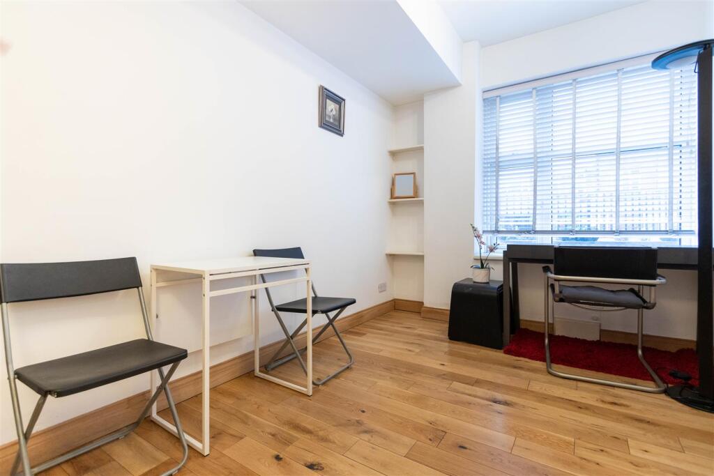 Apartment in London - View 4