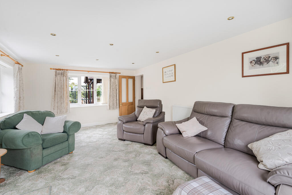 Maythorne, Kingsland, Herefordshire, HR6 9SW photo 2
