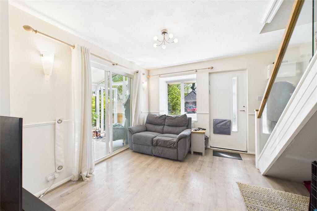 Abbey Close, Wokingham, Berkshire, RG40 photo 3