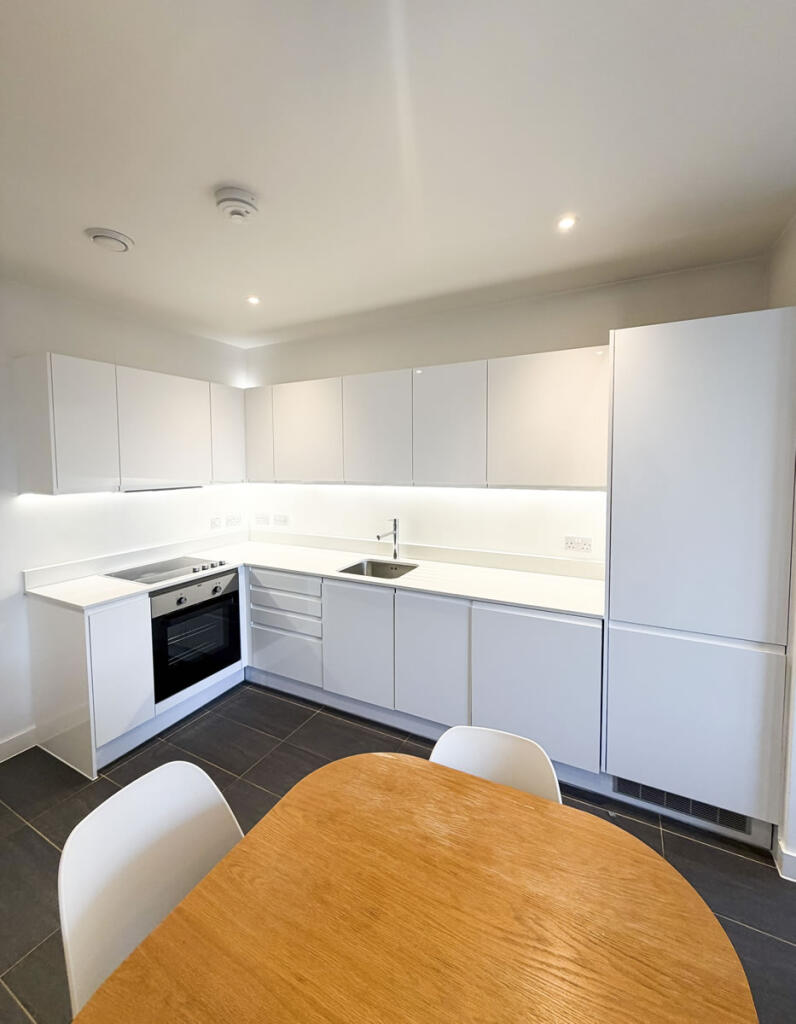 Apartment in Manchester, City Centre - View 4