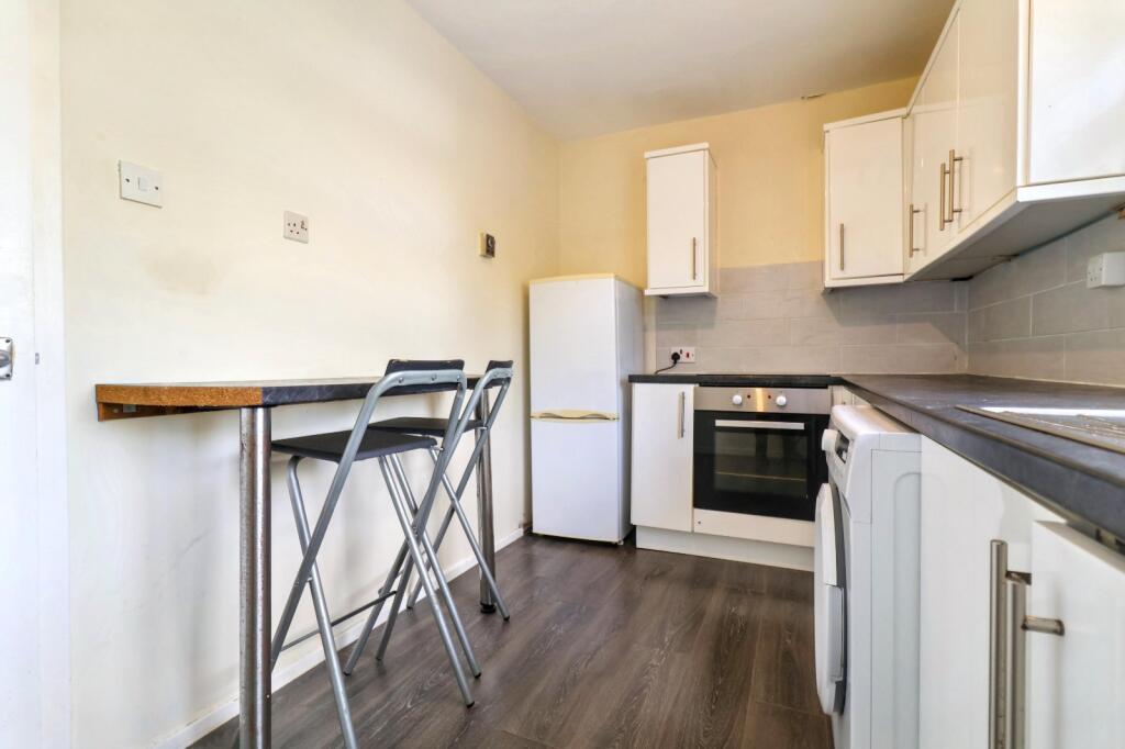 Apartment in Paisley - View 4