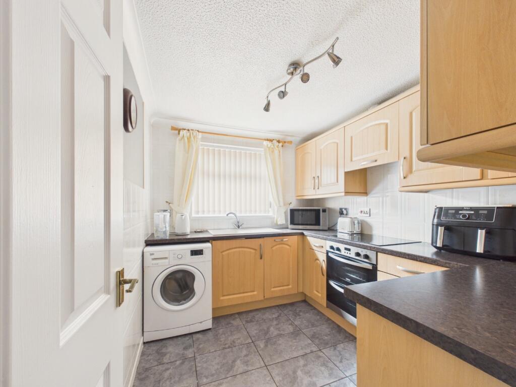 House in Hull, Paull - View 3