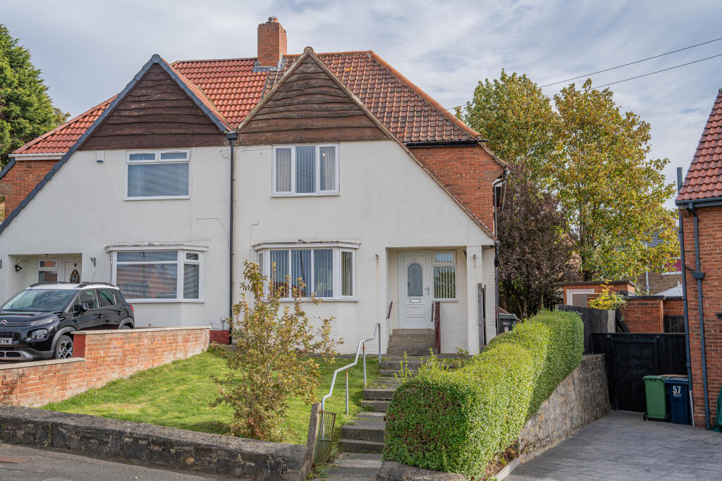3-bed semi-detached on Dovedale Gardens, Lyndhurst, Gateshead, £160,000