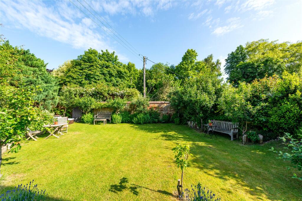 Main Street, Shalstone, Buckinghamshire, MK18 photo 4