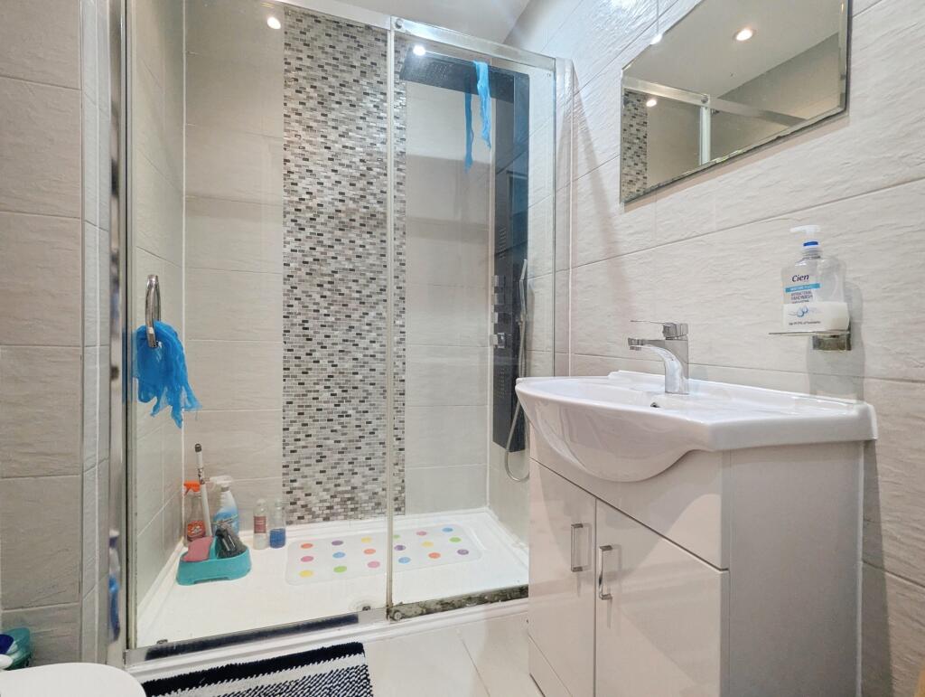 Apartment in Reading, Katesgrove - View 5