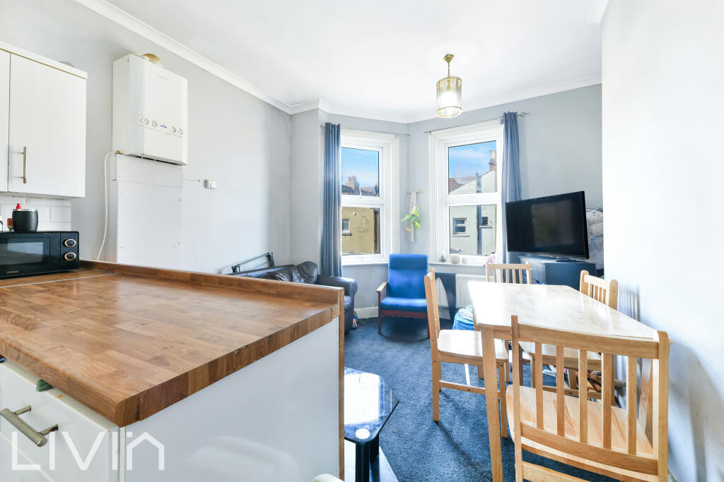 Apartment in London - View 3