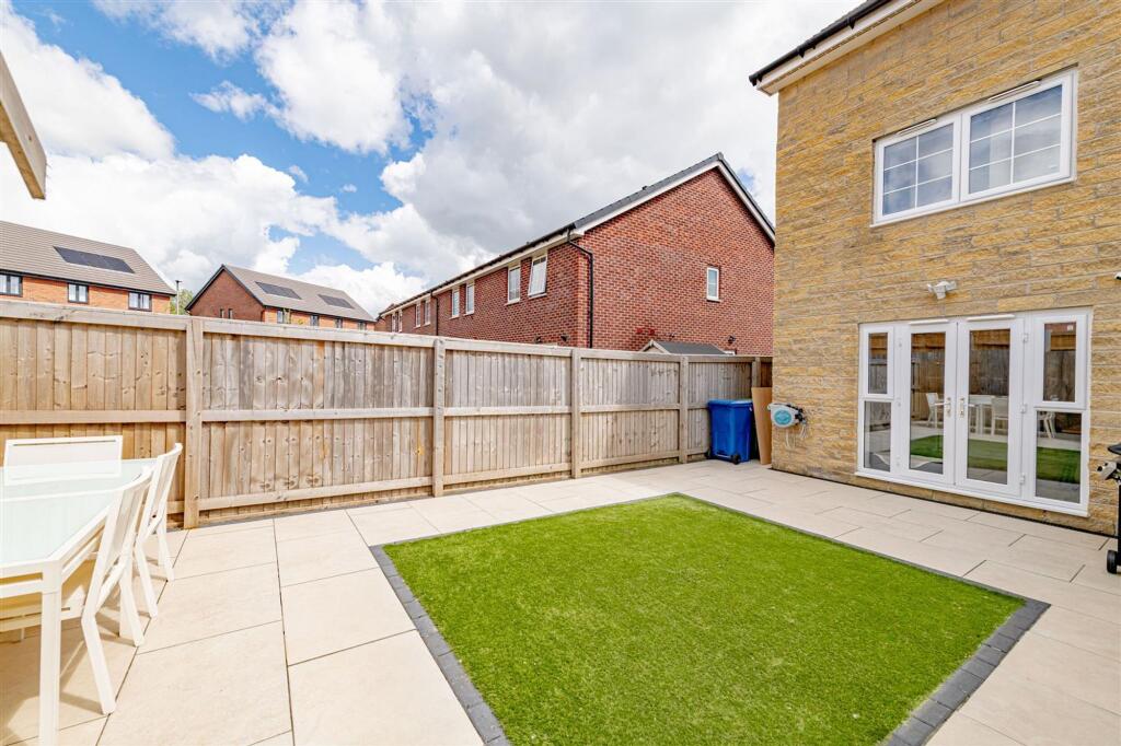House in Wigan, Spring View - View 4