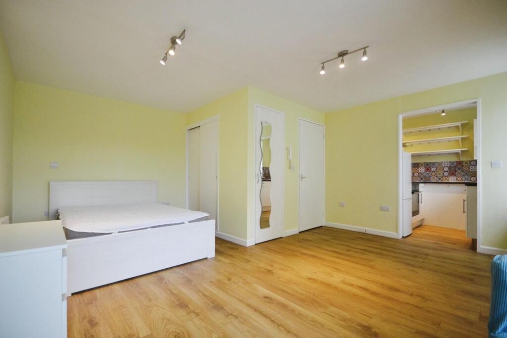 Main image of property: Hartsbourne Road, Earley