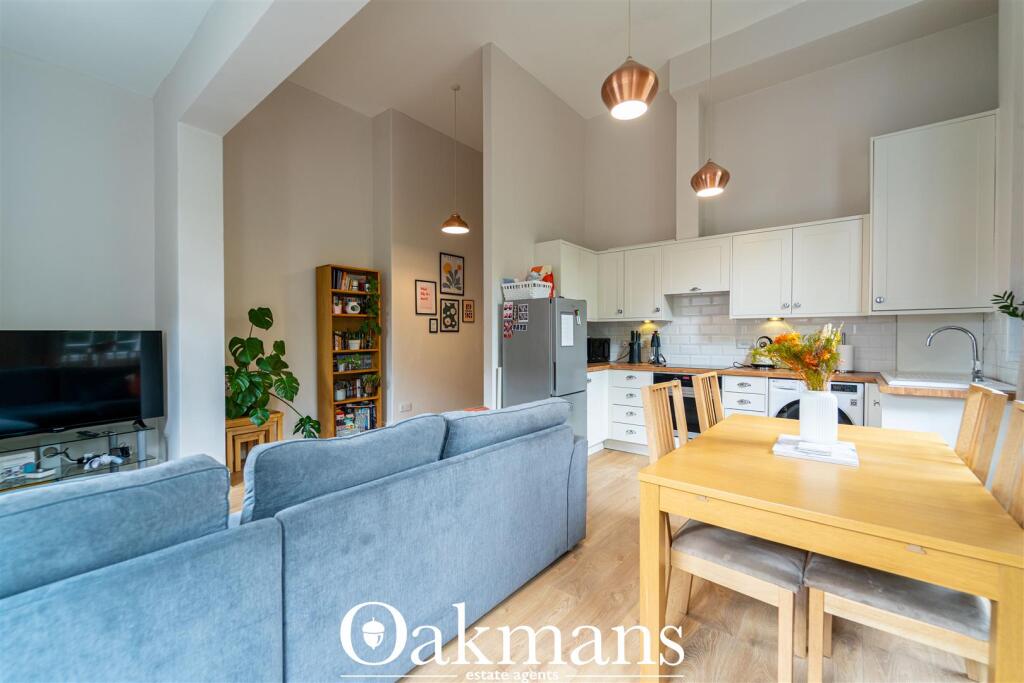 Apartment in Birmingham - More