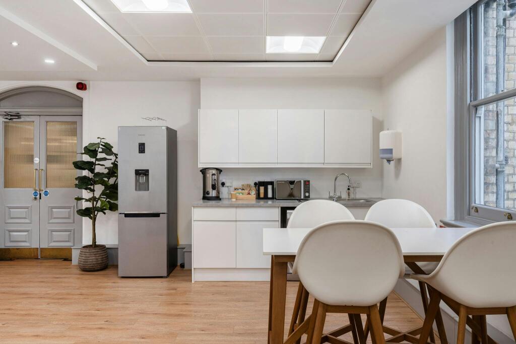 111332_6 Lloyds Avenue (29)_low.jpg