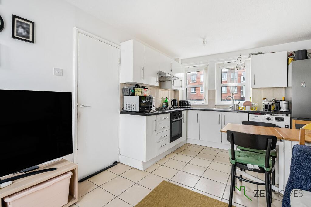 2 bedroom maisonette for rent
