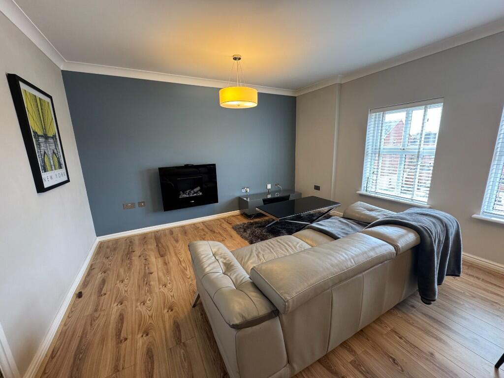 Additional image 4 of Dickens Heath Road, B90