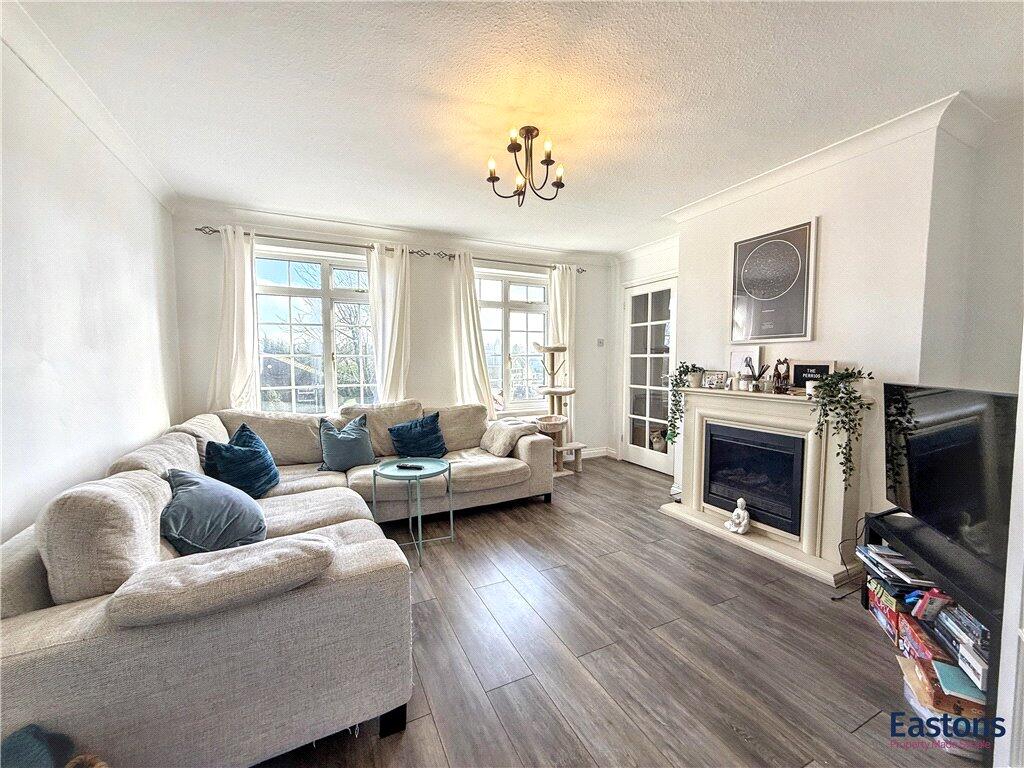 Tattenham Crescent, Epsom, Surrey, KT18 photo 2