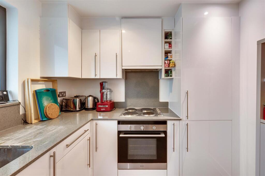Apartment in London, Willesden Green, Mapesbury - More