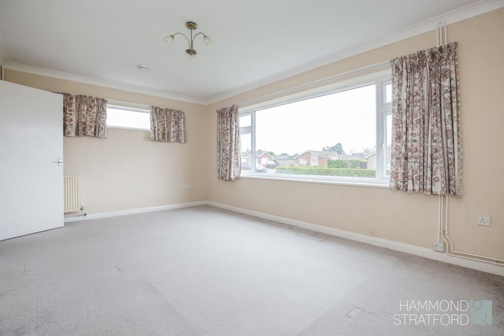 Birch Drive, Attleborough photo 3