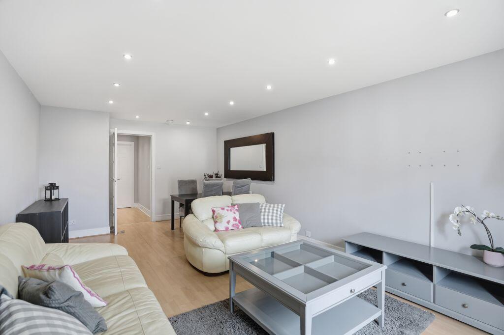 10/6 Hopetoun Crescent, Cannonmills, Edinburgh, EH7 4AU - View 4
