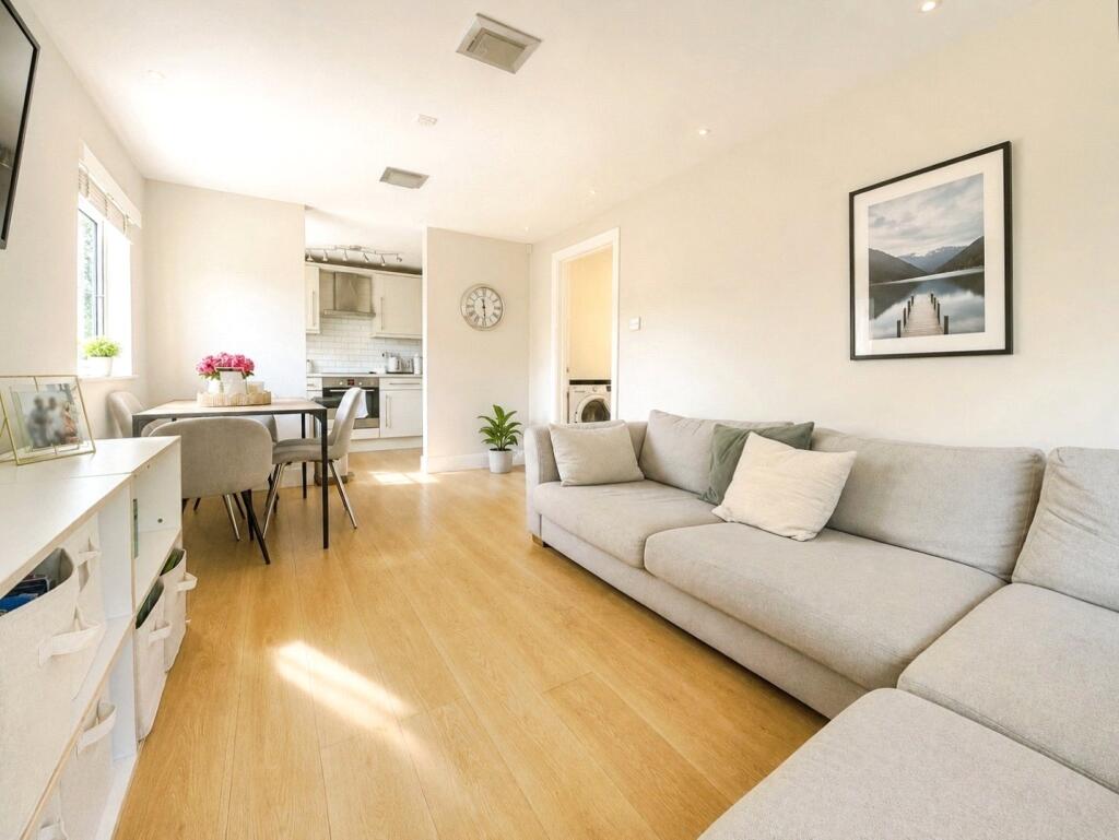 Apartment in Crowthorne, Bracknell Forest - View 5