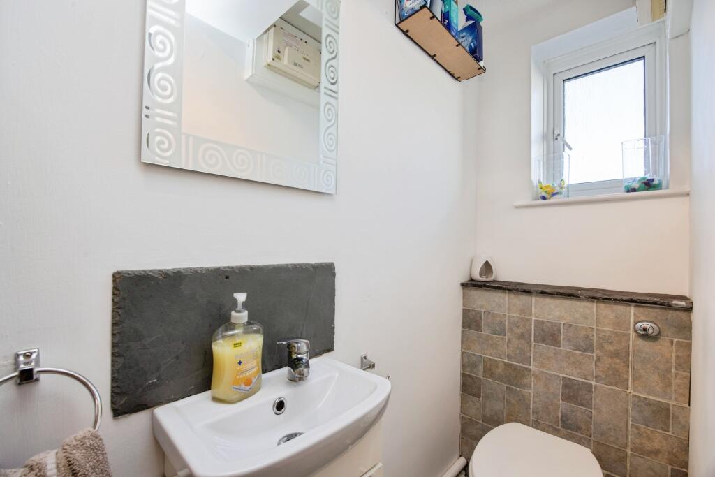 Brent Wartha, Looe, PL13 photo 3