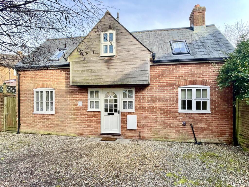 2-bed detached on Mudeford, Christchurch, £475,000